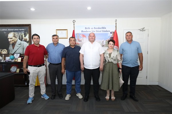 Başkan Çiçek, Muhtarlar Derneği’ni ağırladı