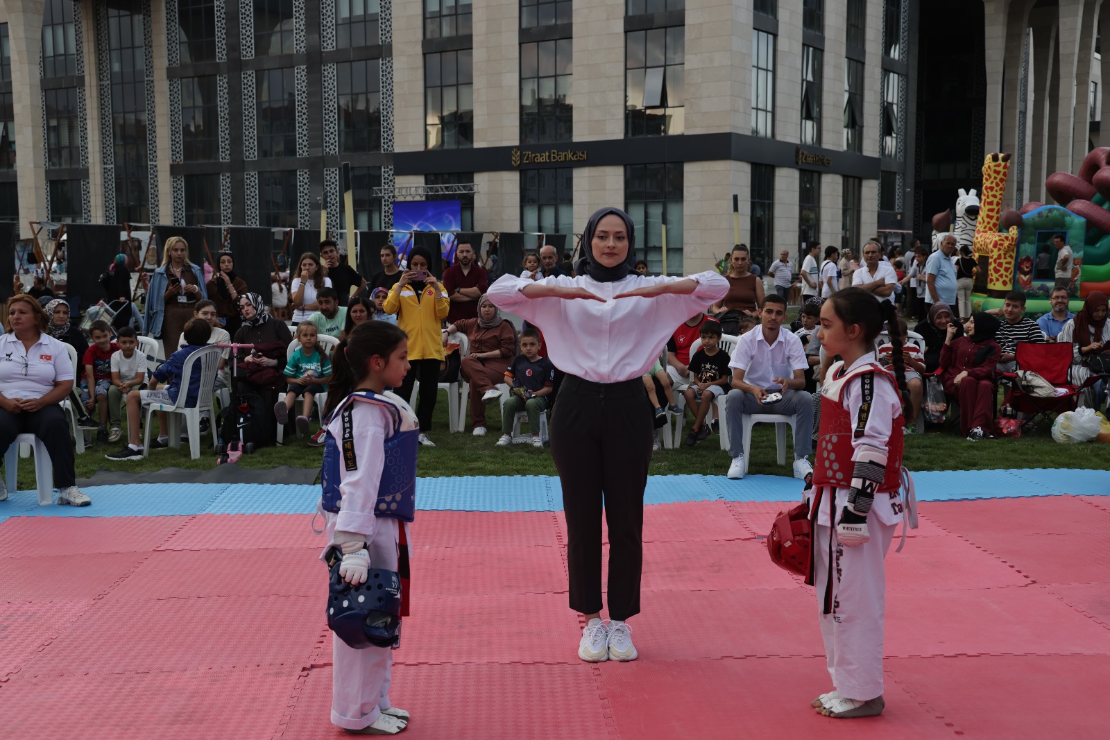 Açık Hava Minikler Taekwondo Turnuvası, Kütahya’da düzenlendi