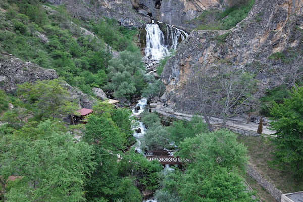 Kayseri Büyükşehir Belediyesi’nden şelale yollarına yatırım