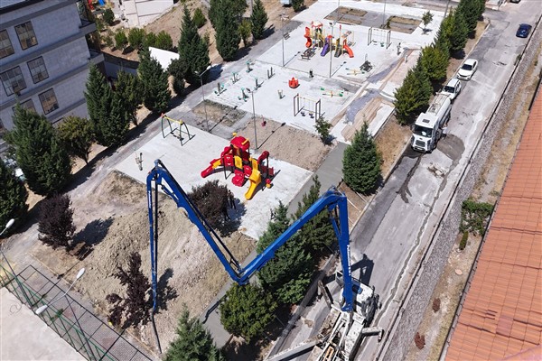 Karabük’te kentin dört bir yanında çalışmalar sürüyor