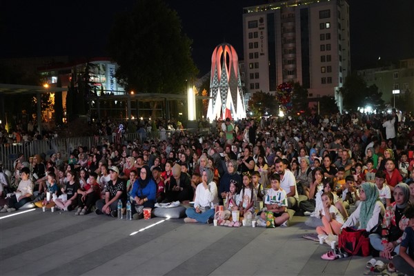 Niğde’de Minderli Sinema Günleri tamamlandı