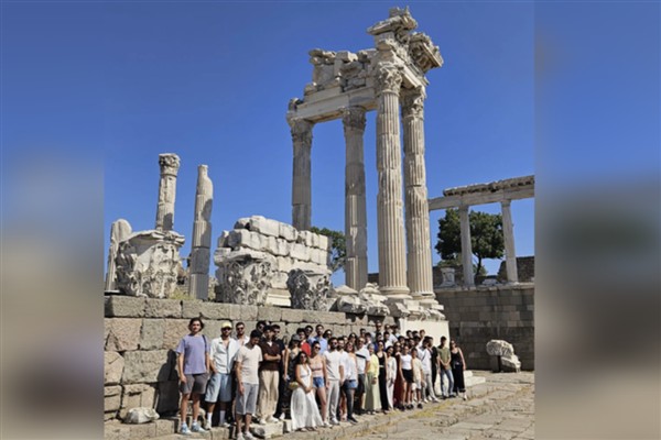 Dünyanın ilk hastanesi geleceğin hekimlerini ağırlıyor