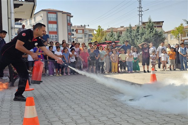 Malatya Büyükşehir Belediyesi semt konaklarında öğrencilere eğitim verildi