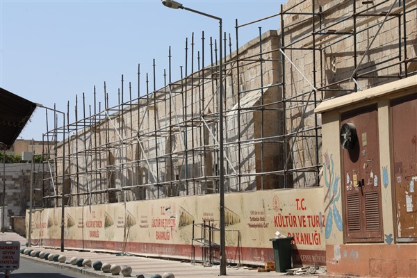 Şanlıurfa’da depremden zarar gören camiler onarılıyor