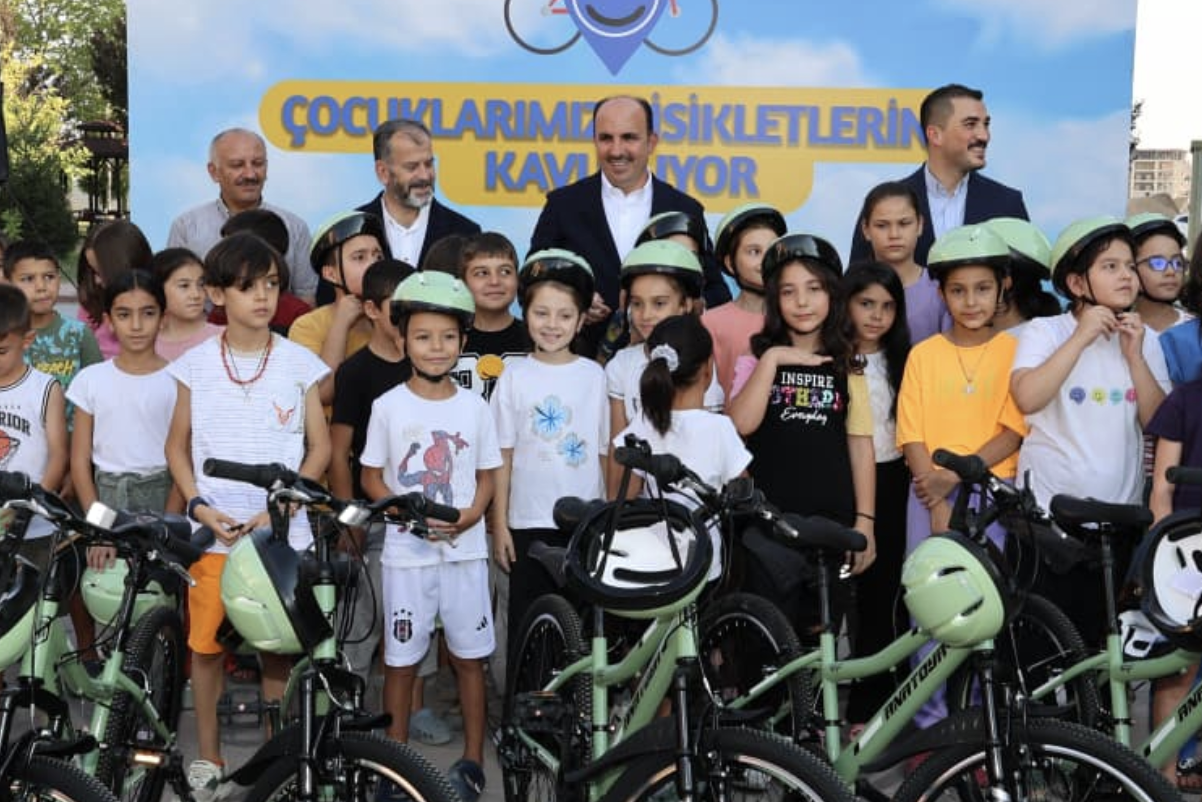 Konya’da 12 bin 726 çocuğa bisiklet dağıtıldı