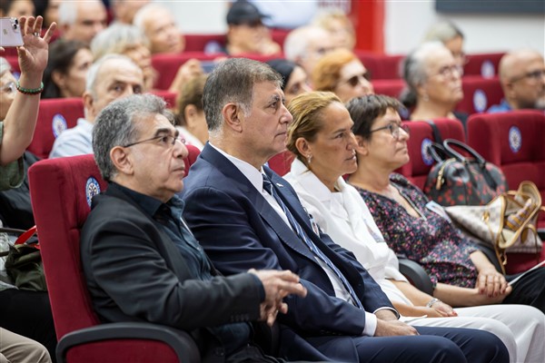 Başkan Tugay, hocası Tümbay’ın cenaze törenine katıldı