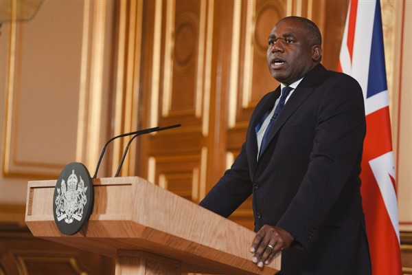 Lammy: Tüm rehineler koşulsuz olarak serbest bırakılmalıdır