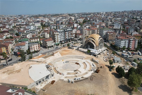 Çayırova Kent Meydanı’nda çalışmalar sürüyor