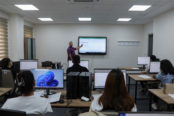 Büyükşehir’in mesleki yeterlilik kursları devam ediyor