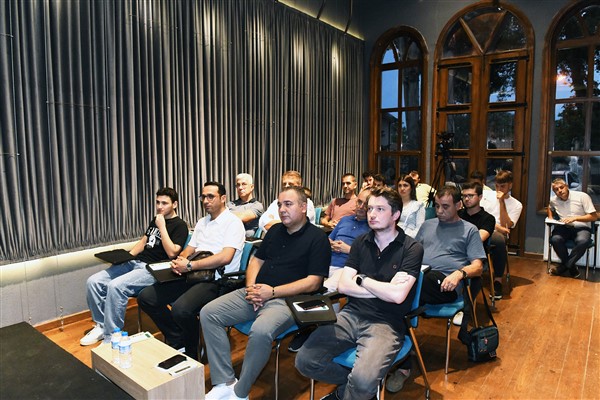 Osmangazi’de gençler girişimcilik yolculuğuna ilhamla başladı