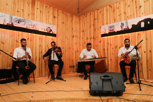 Konuralp Antik Tiyatrosu’nda fasıl geceleri başladı