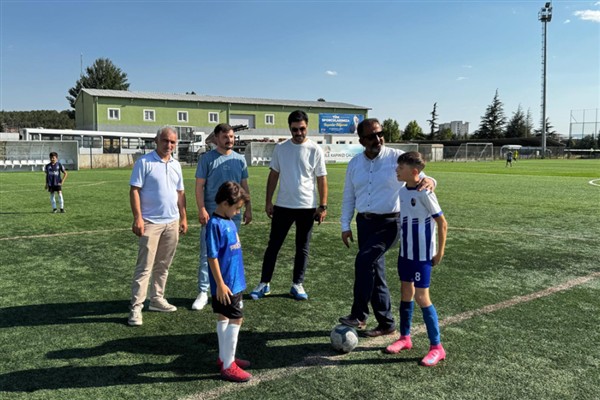 Çorum’da Minikler Futbol Turnuvası başladı