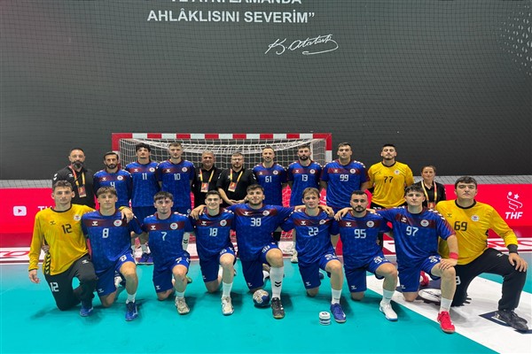 Büyükşehir Hentbol Takımı, kupada tur atladı