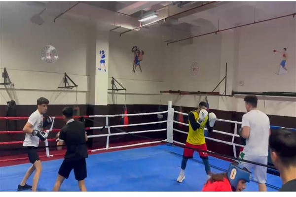 Batman’da boks eğitimleri, Çok Amaçlı Spor Salonu’nda devam ediyor