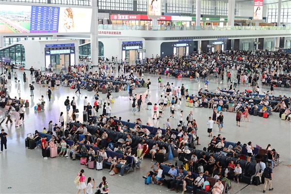 Yaz tatilinde demiryoluyla seyahat edenlerin sayısı 600 milyona yaklaştı