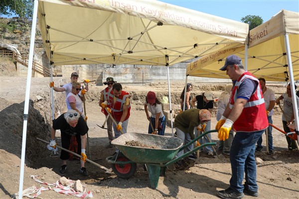 Konuralp’te restorasyon öncesi son çalışmalar devam ediyor