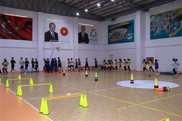 Haliliye Belediyesi’nden gençlere eğitim desteği