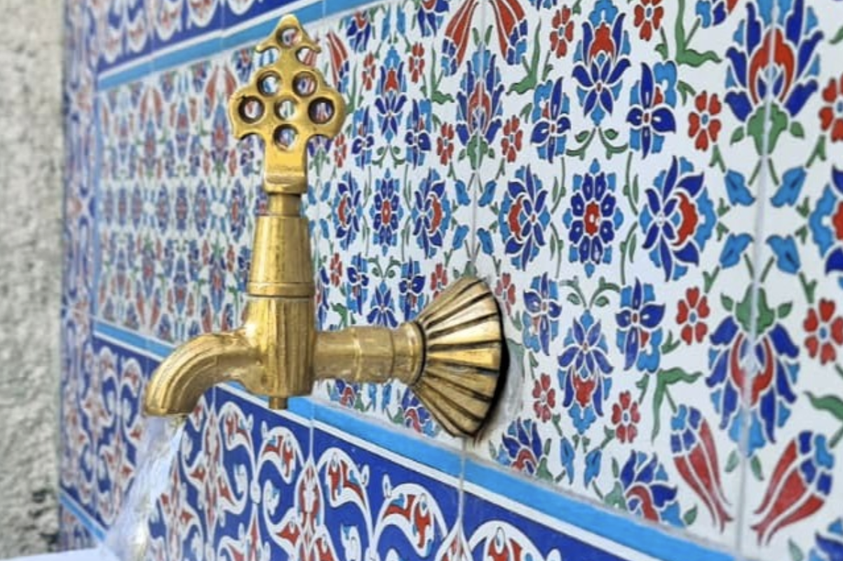 İzmir Kültürpark’taki  Çinili Çeşme yenilendi