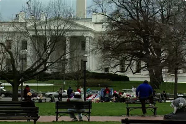 ABD Başkanı, evsizleri Washington’dan uzaklaştırmayı planlıyor