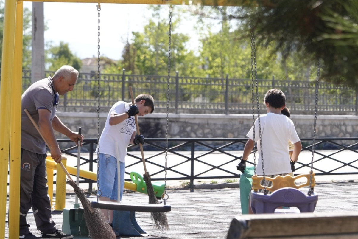 Düzce’de çocuklardan “Temiz Şehir” kampanyasına destek
