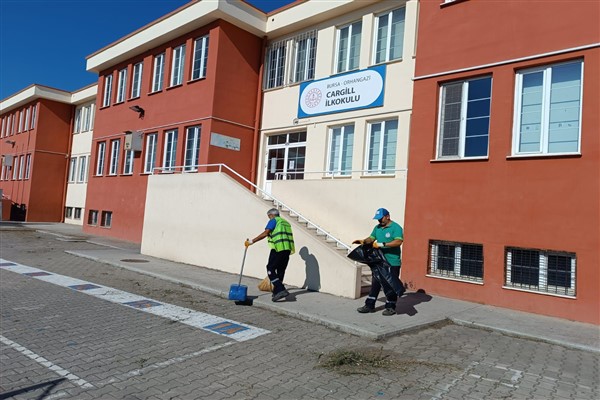 Orhangazi Belediyesi’nden okullarda temizlik seferberliği