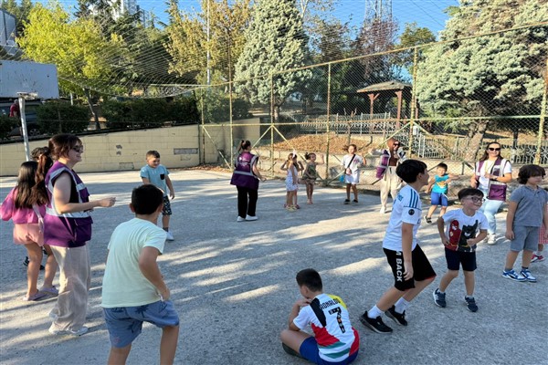 İzmit Belediyesi, mahallelerde oyun etkinlikleri düzenlemeye devam ediyor