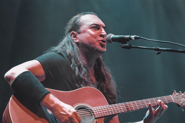 Rock müziğin efsanesi Ogün Sanlısoy Urla’ya geliyor