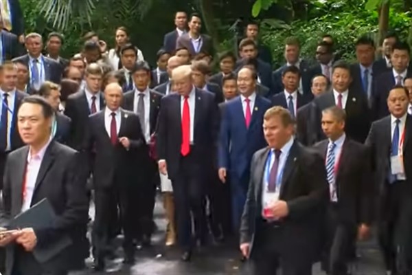 Trump, Putin’in Zelenski ile görüşmeyi reddetmesine rağmen Putin ile görüşmeye hazır