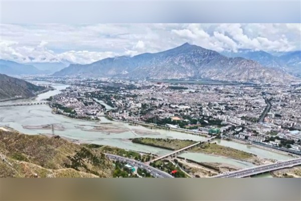 Xi Jinping, Lhasa kentinde