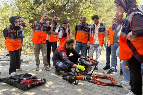 Batman’da AFAD gönüllülerine saha eğitimi verildi