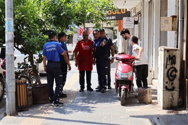 Manisa Büyükşehir Belediyesi’nden Ahmetli’de kaldırım işgallerine denetim