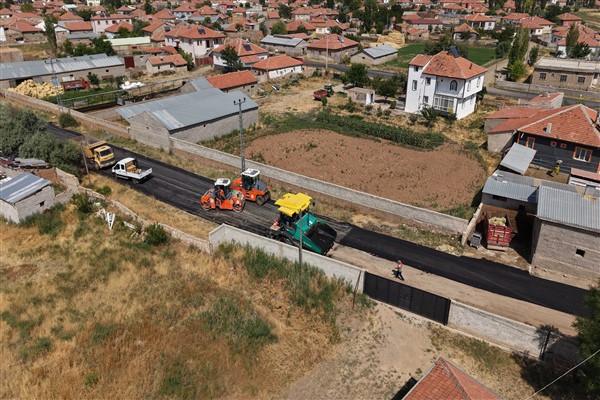 Sarıoğlan ilçesinde 38 milyon liralık sıcak asfalt çalışması tamamlandı