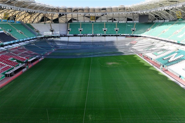 Konya Büyükşehir Stadyumu, Türkiye-İspanya maçına hazırlanıyor