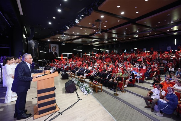 Başkan Büyükkılıç: Gençlerimizi geliştirmeye özen gösteriyoruz