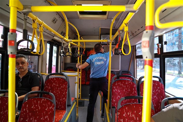 Antalya Büyükşehir Belediyesi’nin toplu ulaşım araçlarındaki denetimleri devam ediyor