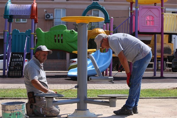 Kepez’de parklar yenileniyor