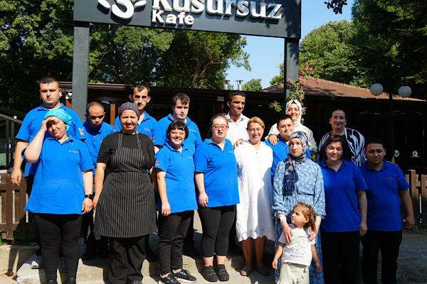 Kusursuz Kafe 9. yılını kutladı