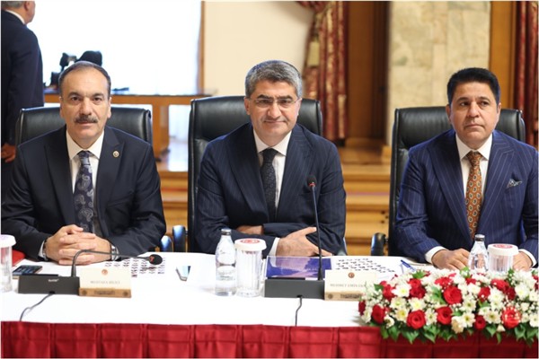 Ekmen: Kalıcı bir çözüm perspektifine ihtiyaç vardır