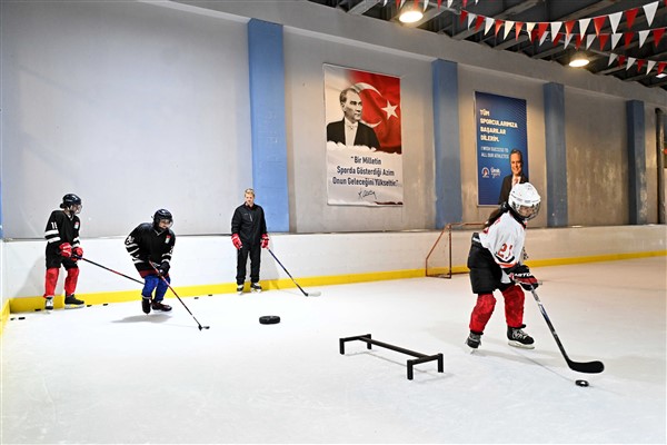 Buz Hokeyi Gelişim Kampı Antalya’da