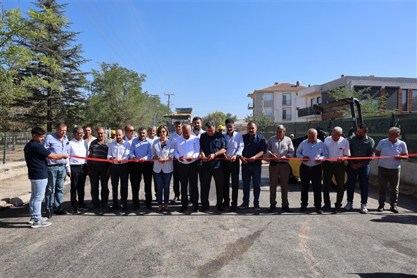 Başkan Ünlüce Alpu’da üstyapı çalışmalarını başlattı