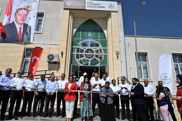 Hasankeyf’de Gençlik Kampı ve Hasankeyf Gençlik Merkezi açıldı