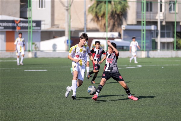 Buca’da Zafer Kupası başladı