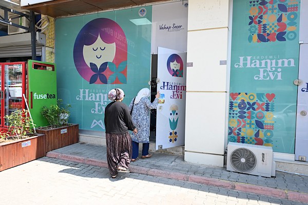 Erdemli Hanım Evi hizmete açıldı