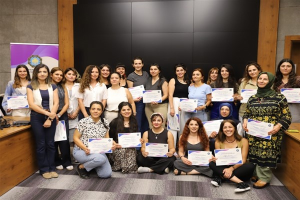 Diyarbakır’da kadınlara Kadın Sağlığı Eğitici Eğitimi verildi