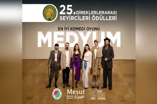 Kepez Kent Tiyatrosu’na  “En İyi Komedi Oyunu” ödülü