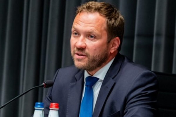 Tsahkna, Al Yousef ve  El Busaidi ile görüştü