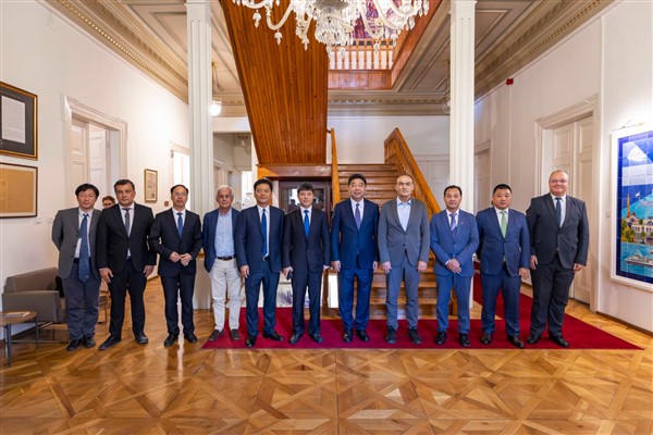 İzmir ile Zhejiang arasında iş birliği alanları görüşüldü