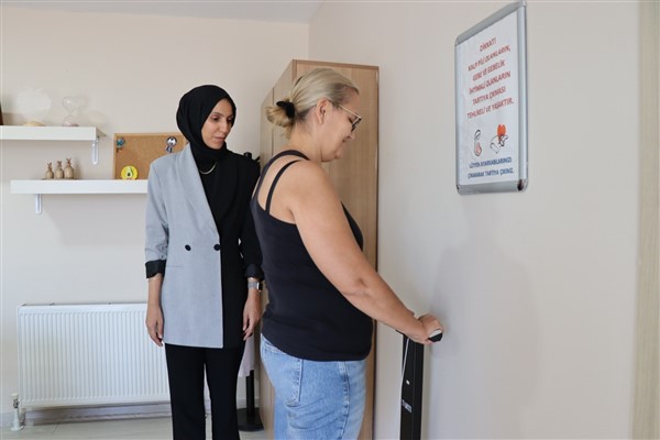 İzmit Belediyesi’nden 4 merkezde ücretsiz diyetisyen desteği