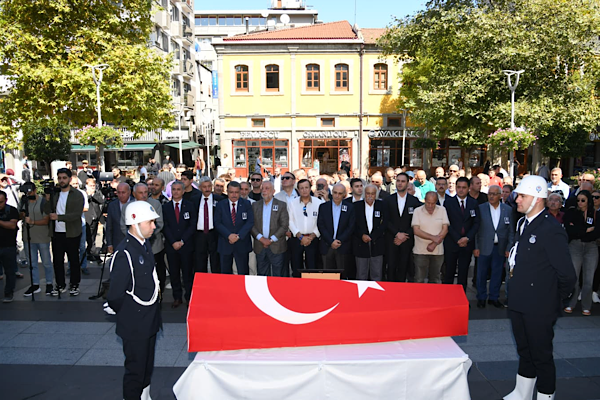 Melek son yolculuğuna uğurlandı