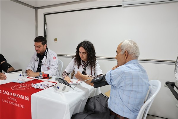 Bağcılar Meydanı’nda ücretsiz sağlık hizmeti